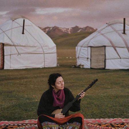 Zalkar Yurt Camp Hotel Song-Kul Exterior photo