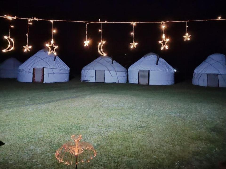 Zalkar Yurt Camp Hotel Song-Kul Exterior photo