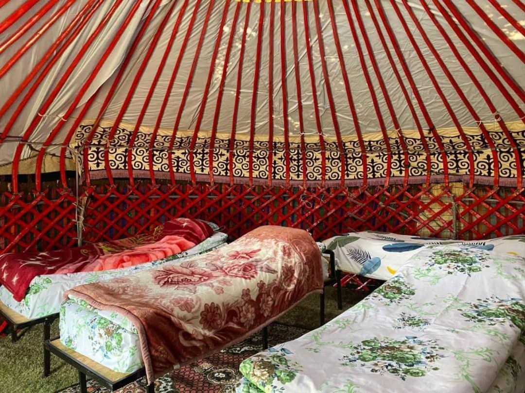 Zalkar Yurt Camp Hotel Song-Kul Exterior photo