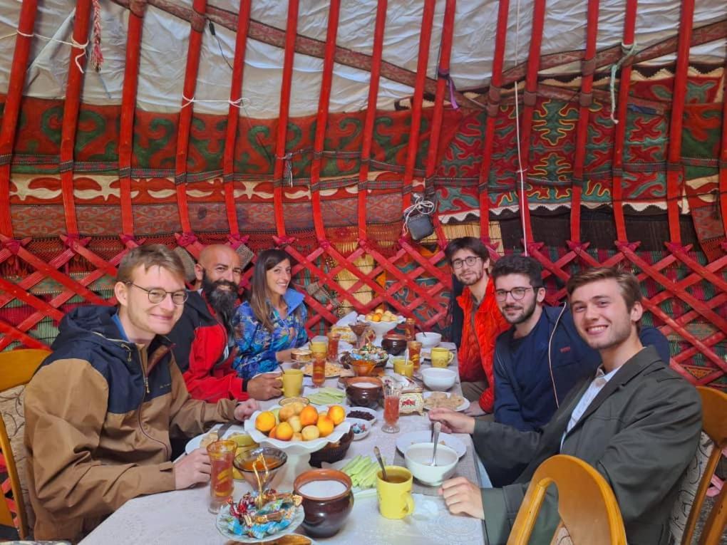 Zalkar Yurt Camp Hotel Song-Kul Exterior photo