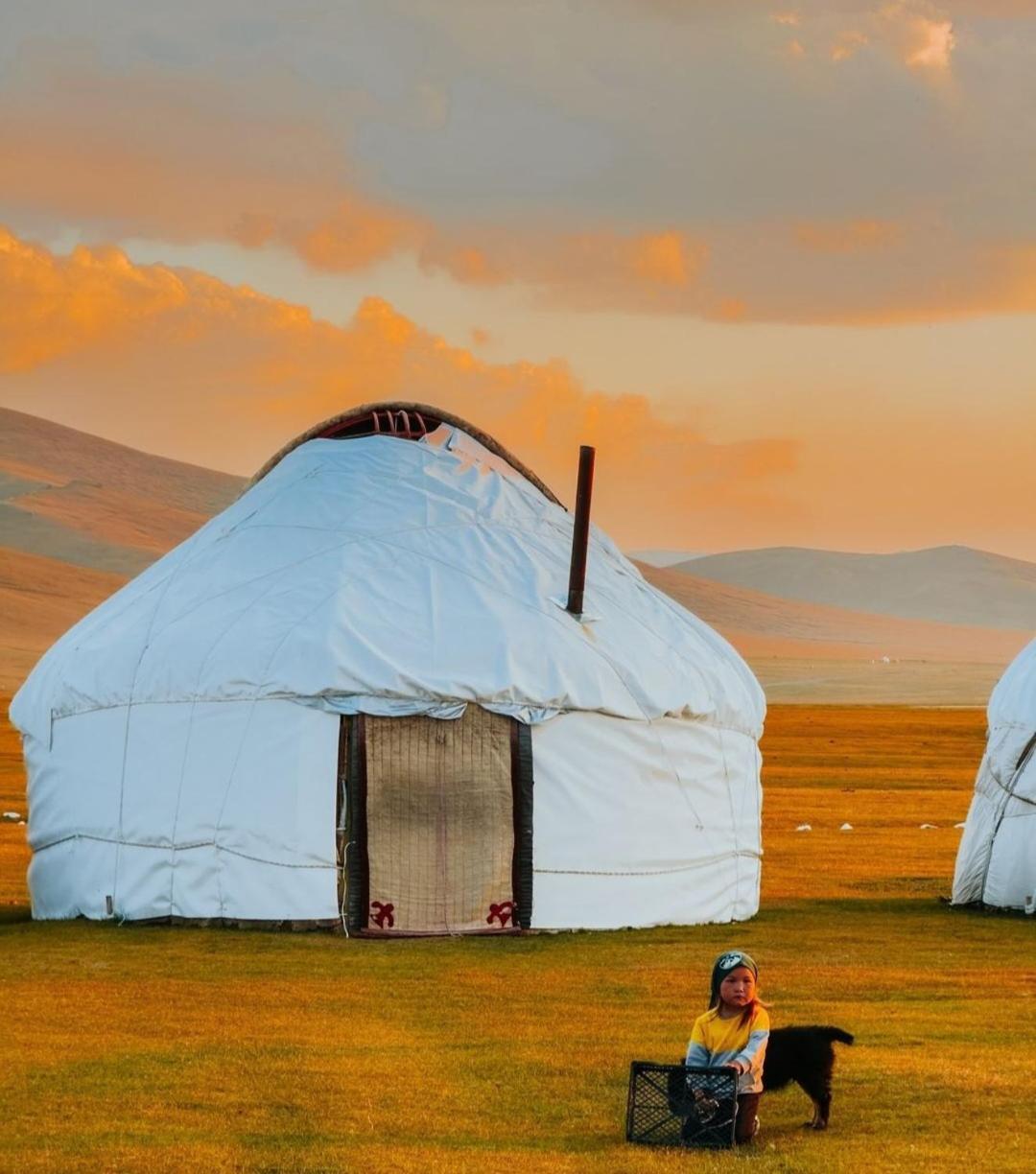 Zalkar Yurt Camp Hotel Song-Kul Exterior photo